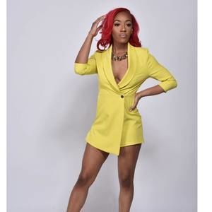 Meet your Posher, Donielle